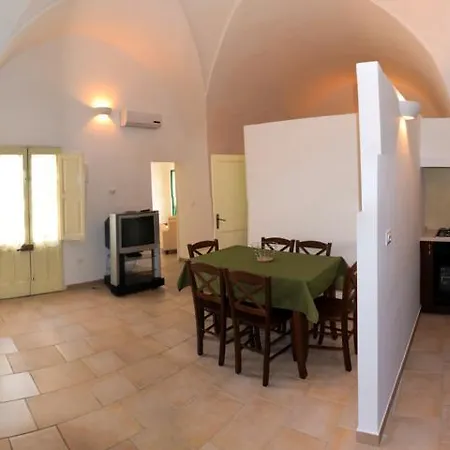Vico Torri بيت للعطل